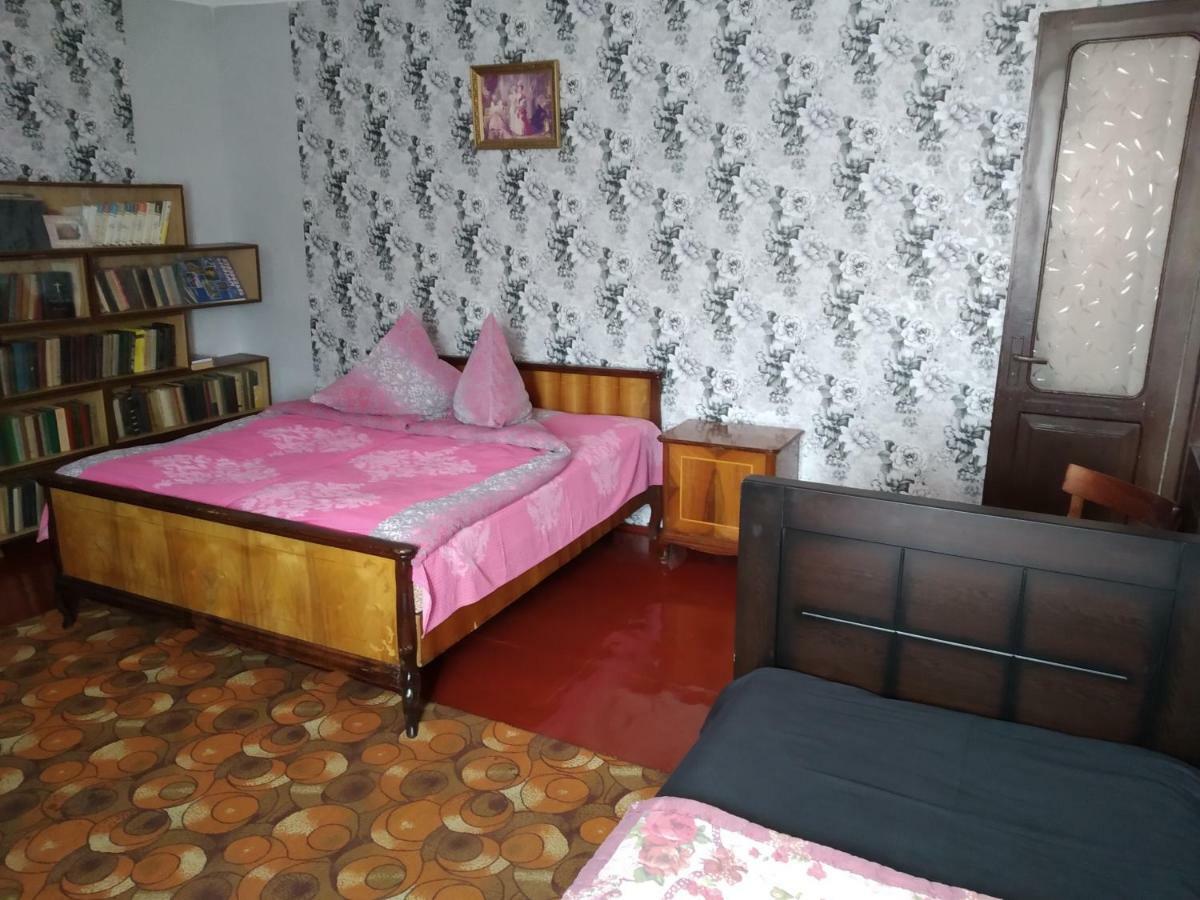 Downtown Guest House Kutaisi Exterior foto